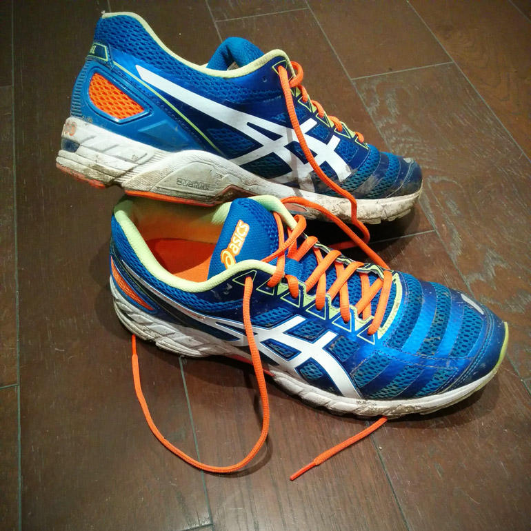 chaussures asics