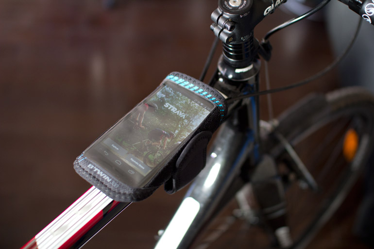 support pour smartphone btwin 300